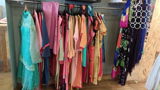 Kavi's Boutique